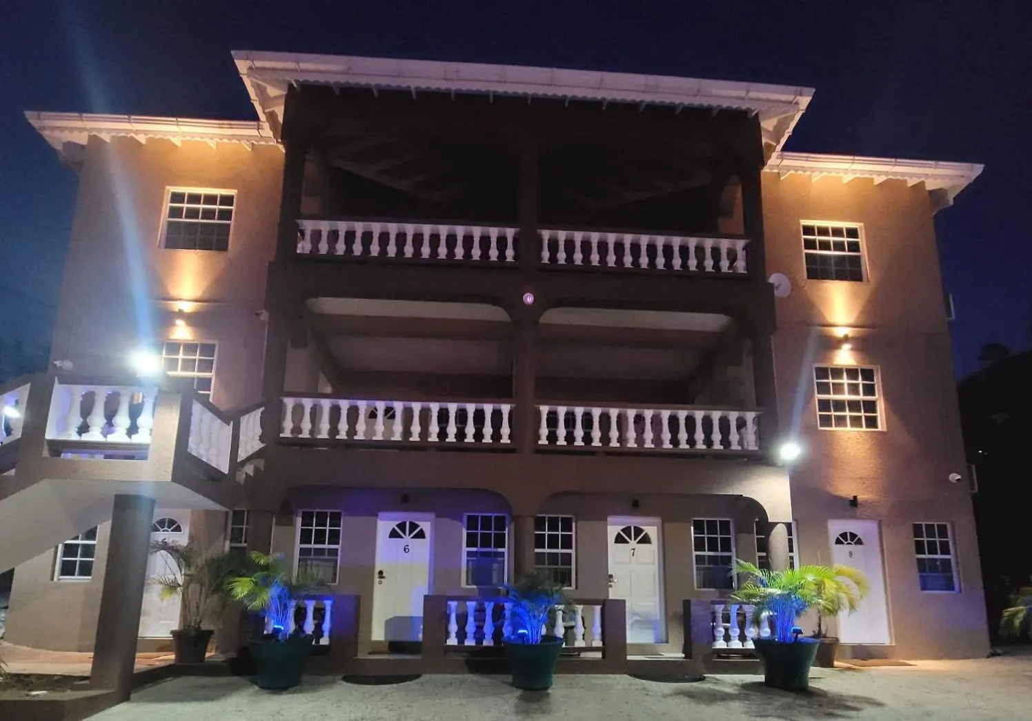 Pensionat Silver View Apartments St. George's